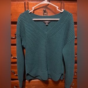 Simply Vera green wool knit sweater